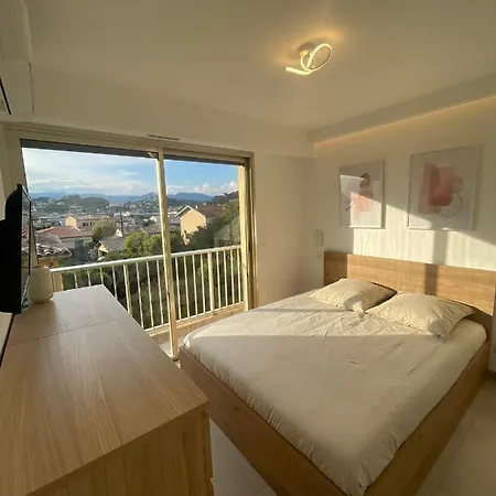 T2 Au Calme, Proche Des Plages, Climatise Et Parking Prive Cagnes-sur-Mer Exterior photo