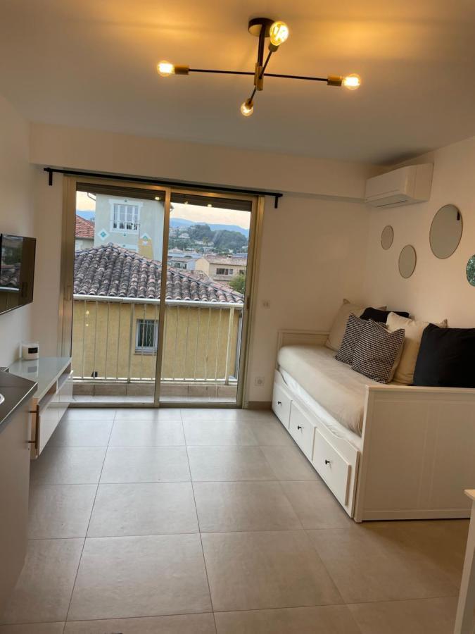 Apartment T2 Au Calme, Proche Des Plages, Climatise Et Parking Prive *